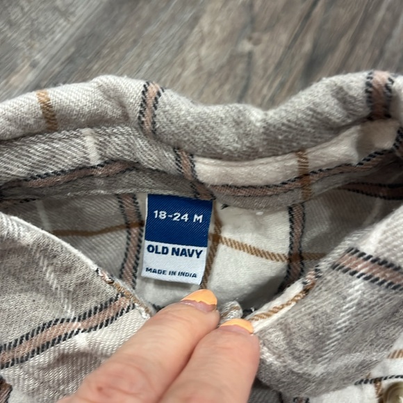 Old Navy Flannel Button Down - Picture 3 of 4